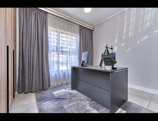 3 BEDROOM APARTMENT FOR SALE IN WATERFALL